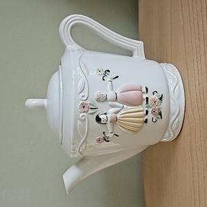 Vintage Porcelier Kitschy Made in USA Ceramic Teapot